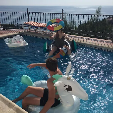 Holiday home 5 Bed Family With Pool Nerja